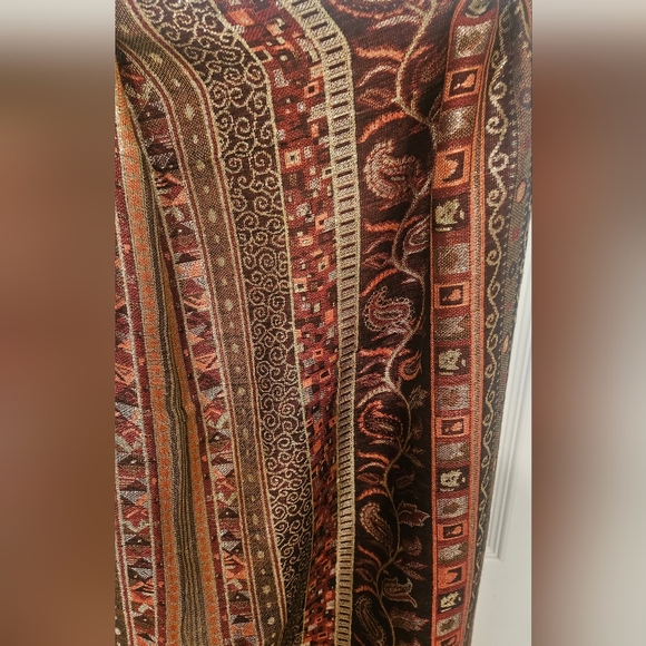 Pashmina Gold Shot Patterned Scarf - Picture 4 of 5